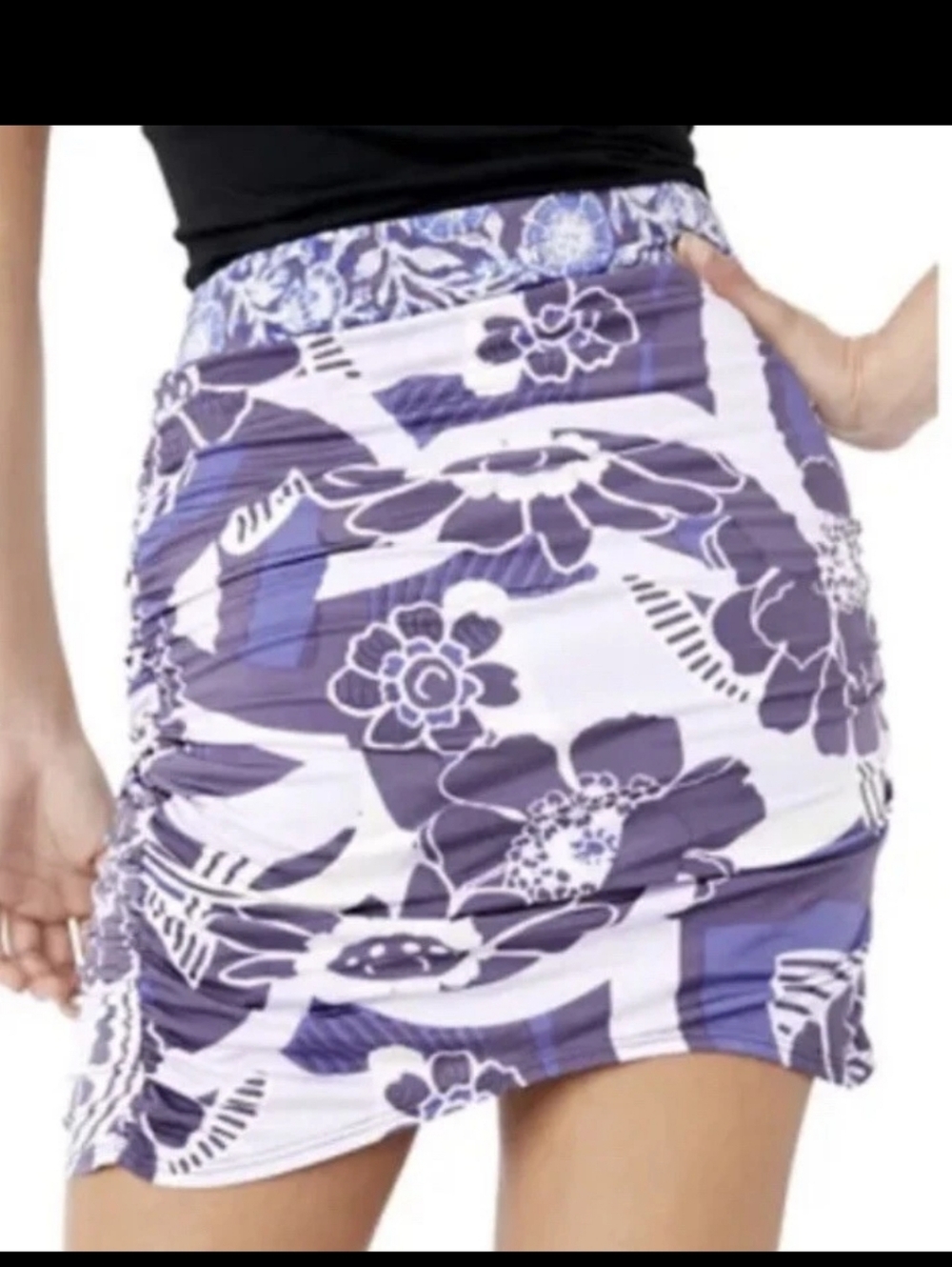 Free People Skirt Medium She's Something Else Print Mini Tulip Plum Purple  EUC - Picture 2 of 4